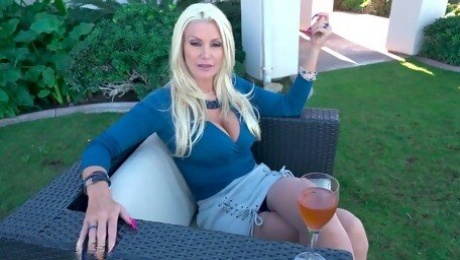Blonde MILF enjoys while being penetrated - Brittany Andrews