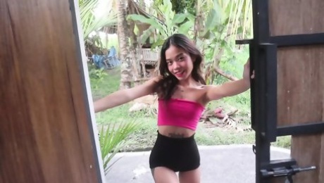 Squirt and Riding in Indonesian Villa