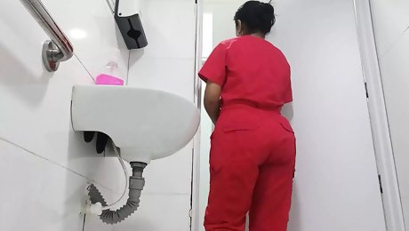 Big ass nurse recorded in office bathroom