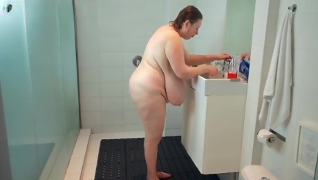 Bbw Nice In Saggy Tits Shower